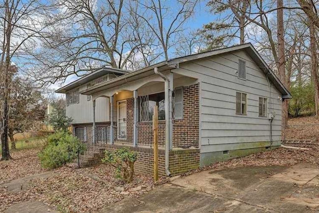 2424 Reed Road