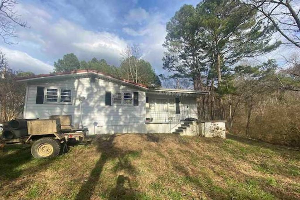 2301 Forestdale Bend Road