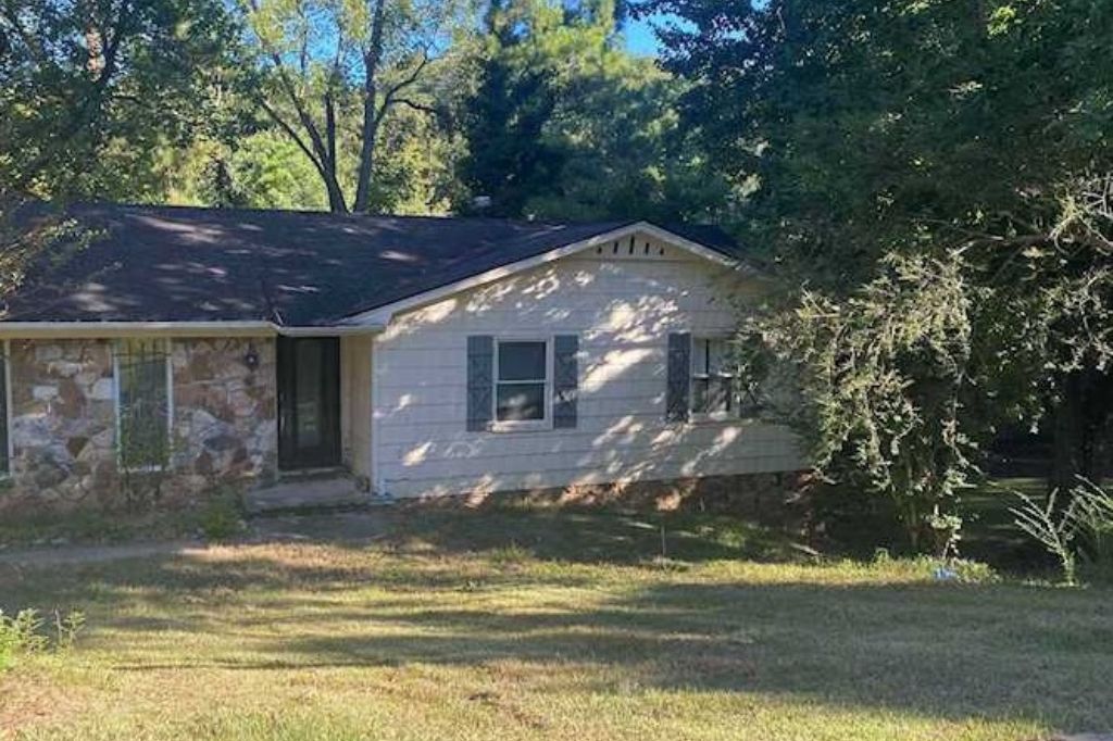 901 Winchester Circle