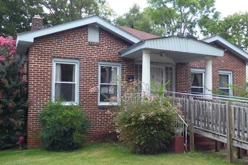 712 S 9th Court