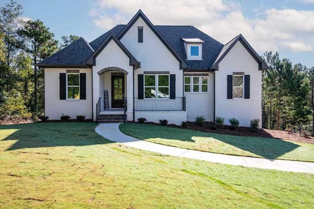 1056 Asbury Circle