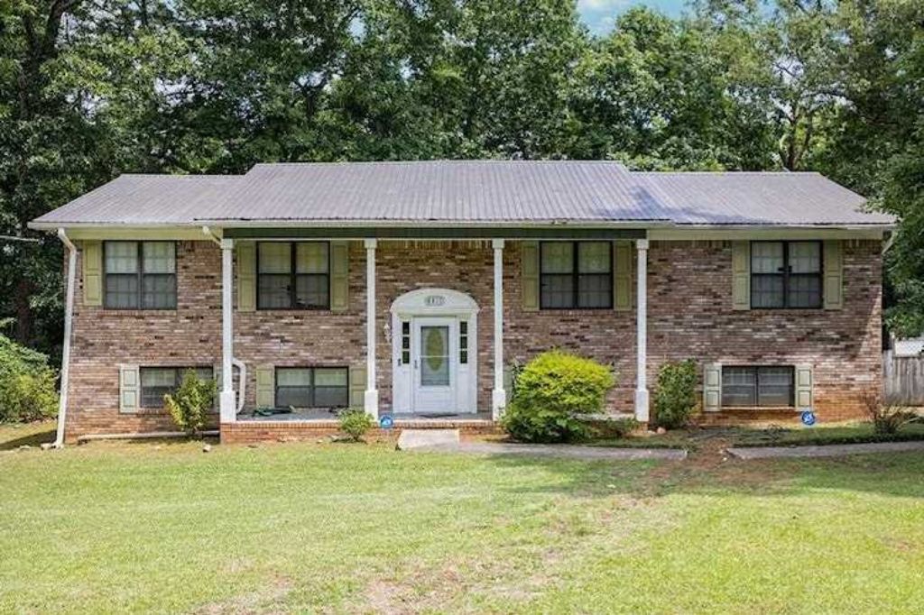 6017 Red Hollow Road