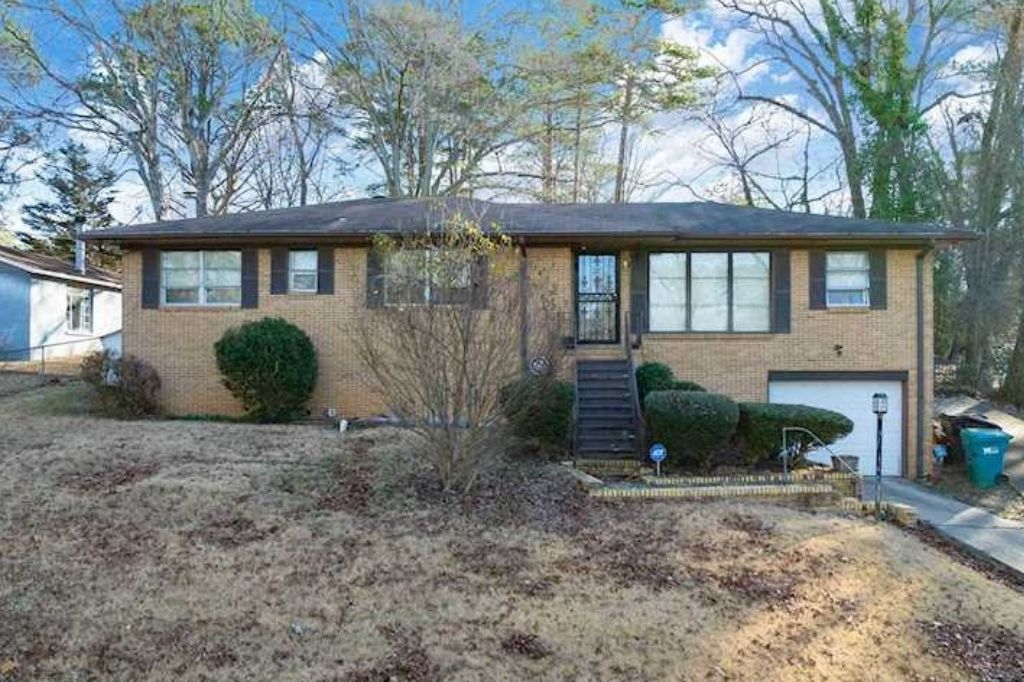 2329 NE 3rd Way