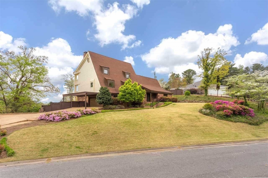 1423 Panorama Dr
