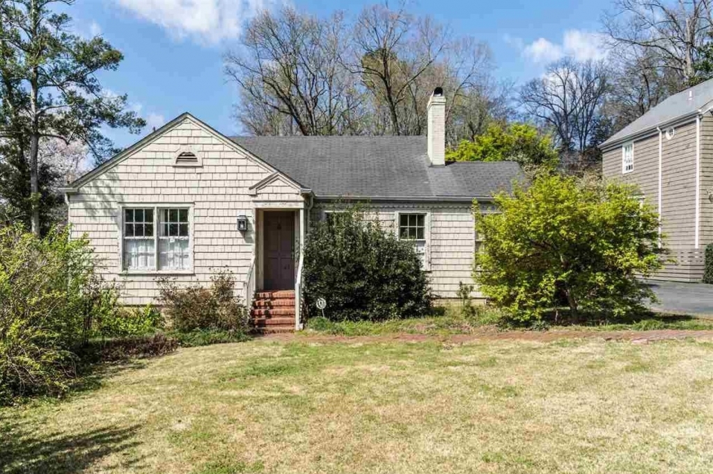 22 Clarendon Rd