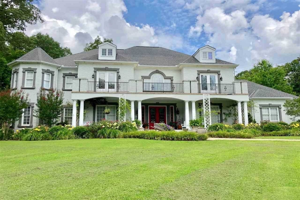 4201 Greenbrier Dear Rd