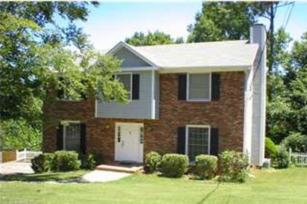 2339 Deerwood Rd