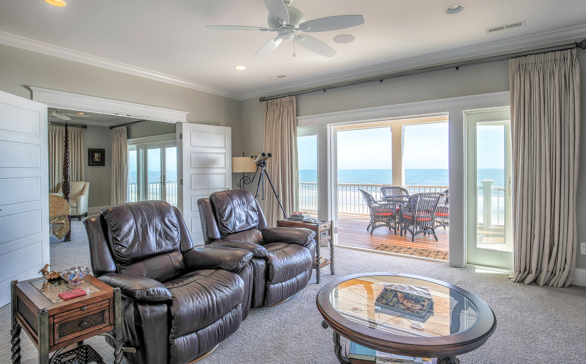 Custom Oceanfront Home in Garden City