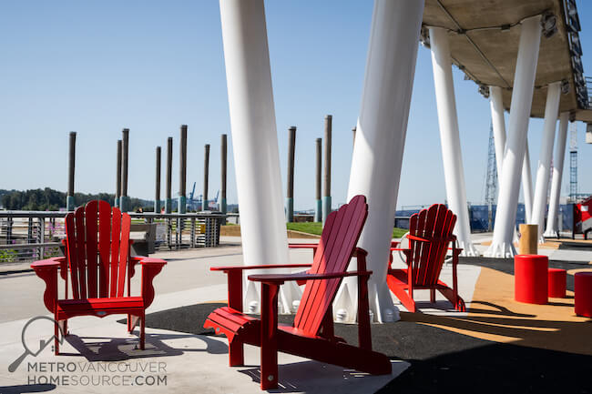 New Westminster, British Columbia, Pier Park Lounge